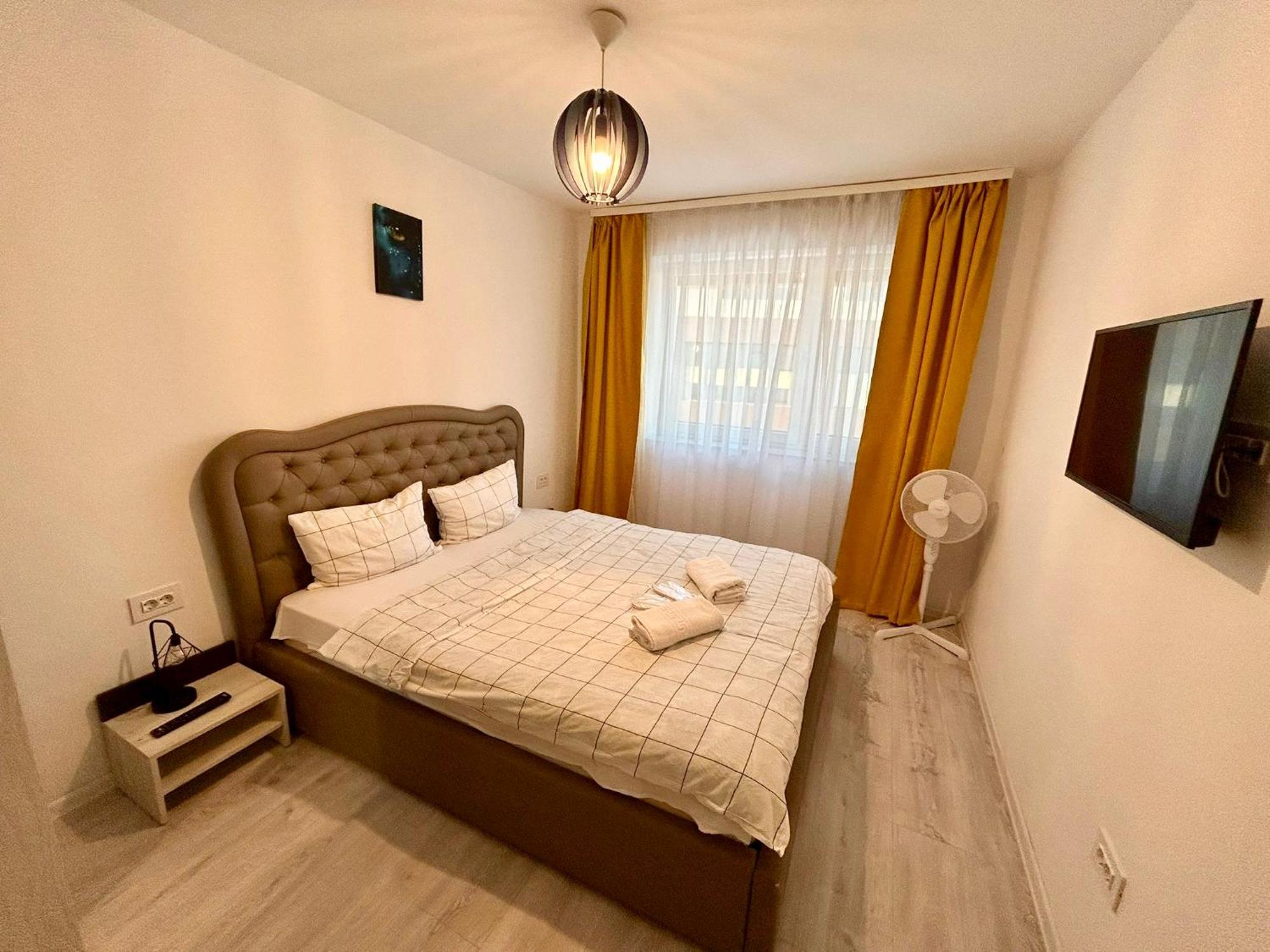 Jad - Luxury 3 Rooms & 2 Rooms Apartments In Kasper, Near Coresi Mall Brasov Exterior photo